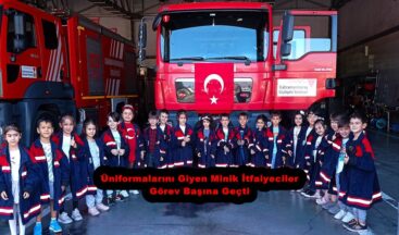 Üniformalarını Giyen Minik İtfaiyeciler Görev Başına Geçti.