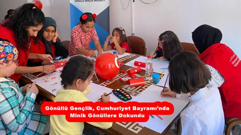 Gönüllü Gençlik, Cumhuriyet Bayramı’nda Minik Gönüllere Dokundu.