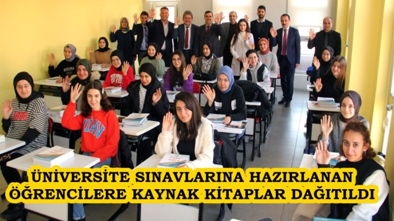 ÜNİVERSİTE SINAVLARINA HAZIRLANAN ÖĞRENCİLERE KAYNAK KİTAPLAR DAĞITILDI.