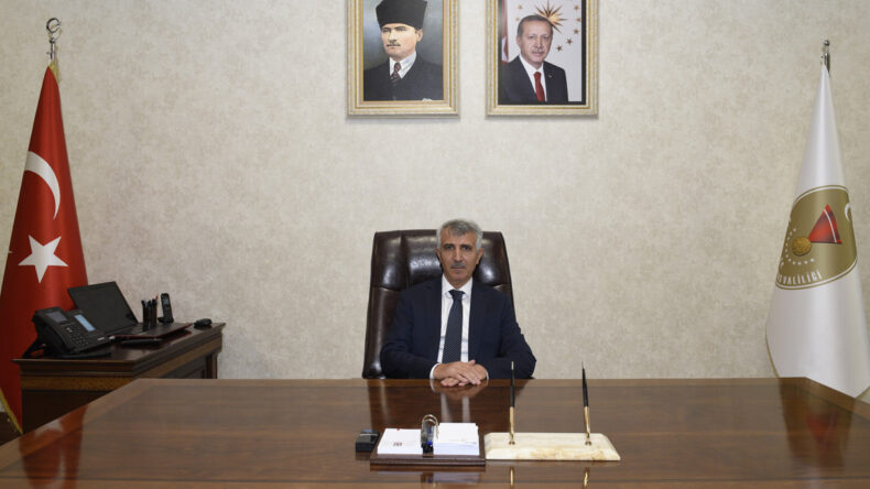 Vali Mükerrem Ünlüer’in 12 Şubat Kurtuluş Günü Mesajı