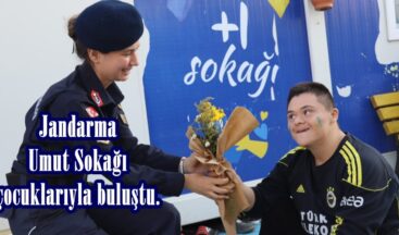 Jandarma Umut Sokağı çocuklarıyla buluştu.