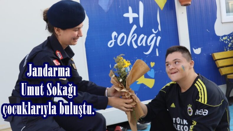 Jandarma Umut Sokağı çocuklarıyla buluştu.