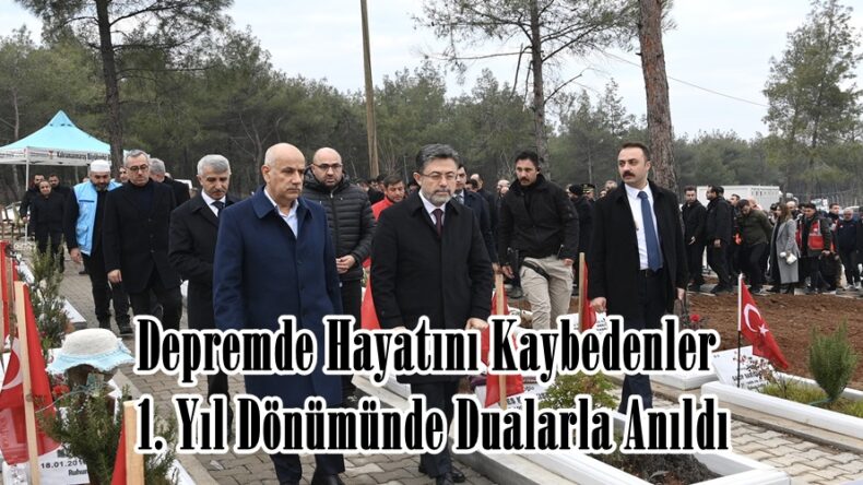 Depremde Hayatını Kaybedenler 1. Yıl Dönümünde Dualarla Anıldı.