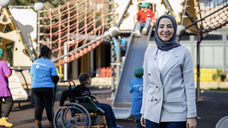 “DEPREM YETİMLERİ İÇİN YENİ BİR UMUT: ‘KIRMIZI BİSİKLET’ PROJESİ BAŞLADI”