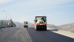 Büyükşehir, Türkoğlu’ndaki Yeni Okulun Ulaşımını İyileştiriyor.