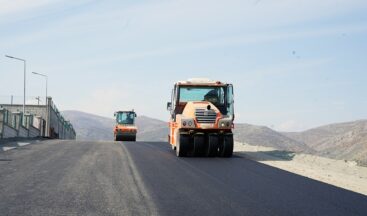 Büyükşehir, Türkoğlu’ndaki Yeni Okulun Ulaşımını İyileştiriyor.