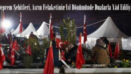 Deprem Şehitleri, Asrın Felaketinin Yıl Dönümünde Dualarla Yâd Ediliyor.