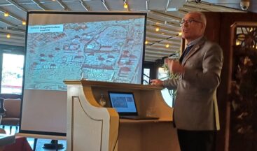 Kahramanmaraş Eğitim Vakfı Geleneksel Kuşluk Yemeğinde Şehitleri andı.