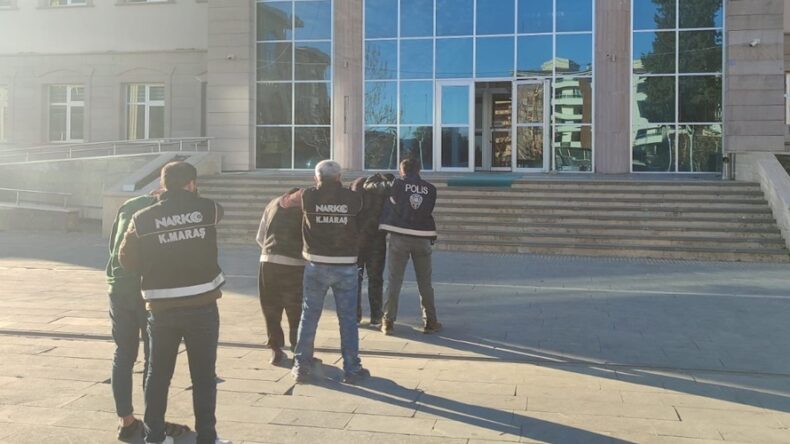 UYUŞTURUCU MADDE TİCARETİ ŞÜPHELİSİ 3 ŞAHIS YAKALANDI