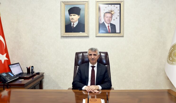 VALİ MÜKERREM ÜNLÜER’İN 10 OCAK ÇALIŞAN GAZETECİLER GÜNÜ MESAJI.