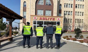 Cinsel istismarı suçundan aranan 1 kişi yakalandı.