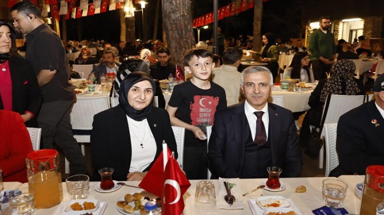 Vali Ünlüer ve Eşi Dr. Selma Ünlüer Hanımefendi, İftarını Gazilerimiz ve Aileleri ile Yaptı.