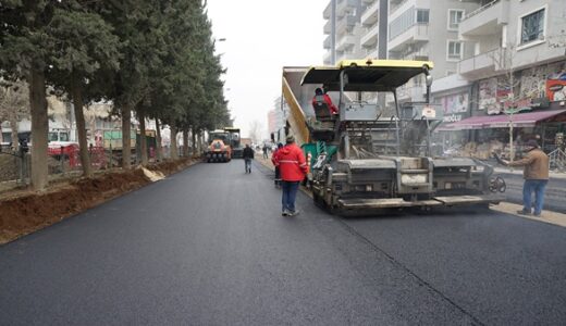 Azerbaycan Bulvarı’nda Altyapısı Tamamlanan Kısmın Üstyapısı Yenileniyor.