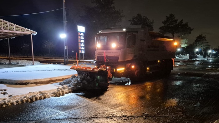 Şehir Merkezinden Kırsala Karla Kesintisiz Mücadele.
