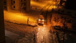 Büyükşehir’den Önsen ve Kurtlar’da Kar ve Buzlanmaya Karşı Etkin Mücadele.