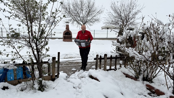 Soğuk Havada Büyükşehir’den Can Dostlara Şefkat Eli.