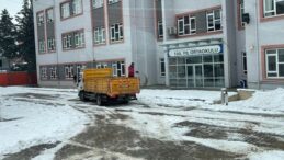 Büyükşehir’den Okul Çevrelerinde Yoğun Kış Mesaisi.