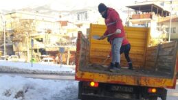 Büyükşehir, Buzlanmanın Önüne Geçmek İçin Durmaksızın Sahada.