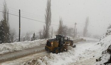 Onikişubat Belediyesi’nden kırsalda kesintisiz ulaşım için 7/24 karla mücadele.