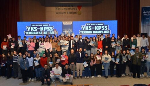 Büyükşehir’in YKS Kampında Türkçe’nin Şifreleri Paylaşıldı.