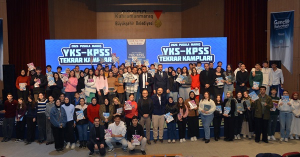Büyükşehir’in YKS Kampında Türkçe’nin Şifreleri Paylaşıldı.