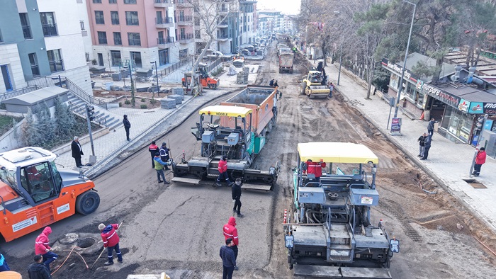 Asfalt Sırası Zübeyde Hanım Bulvarı’nda.