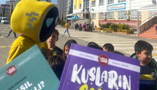 Kahramanmaraşlı Öğrencilere “Ekranı Bırak, Kitaba Bak” Çağrısı!