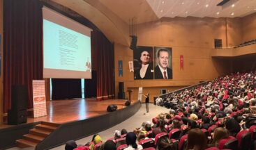 Onikişubat Belediyesi’nin YKS ve KPSS Kazandıran Taktikler Kampı yoğun katılımla başladı.