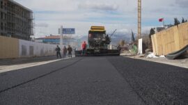 Büyükşehir’den Ali Sezal Bulvarı’na Asfalt.