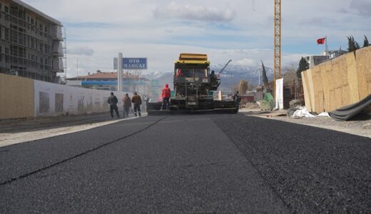 Büyükşehir’den Ali Sezal Bulvarı’na Asfalt.