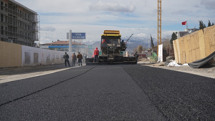 Büyükşehir’den Ali Sezal Bulvarı’na Asfalt.