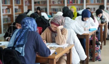 Büyükşehir’den Başarıya Giden Yolda Öğrencilere KPSS Provası.