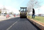 Mahalle Mahalle Onarım: Yollar Sıcak Asfaltla Yenileniyor.