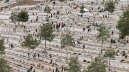 Asrın Felaketinin Üçüncü Yılında Deprem Şehitliğinde Vefa Nöbeti.