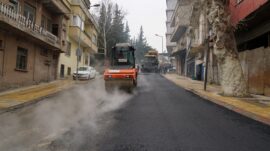 Yollar Tek Tek Yenileniyor.