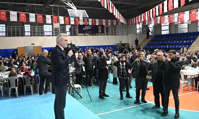 Büyükşehir’in Gönül Sofrası Türkoğlu’nda Kuruldu.