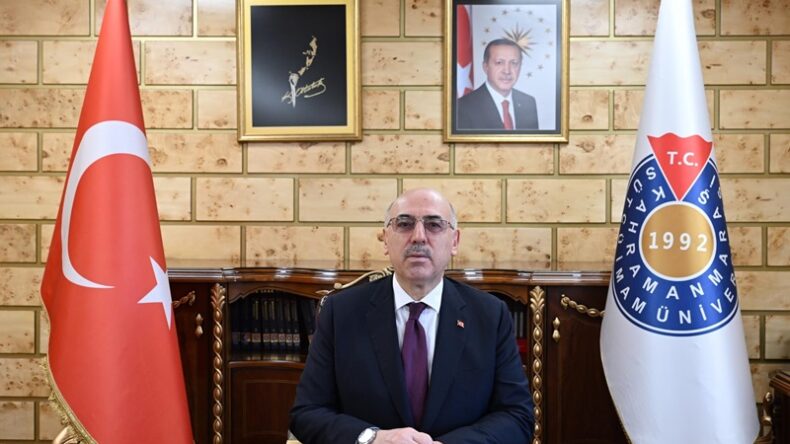 KSÜ Rektörü Prof. Dr. Mahmut Ak’tan İstiklal Marşı’nın Kabulünün 105. Yılı Mesajı.