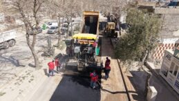 Büyükşehir’in Asfalt Çalışmalarıyla Yollar Yenileniyor.