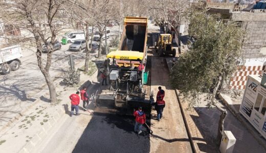 Büyükşehir’in Asfalt Çalışmalarıyla Yollar Yenileniyor.