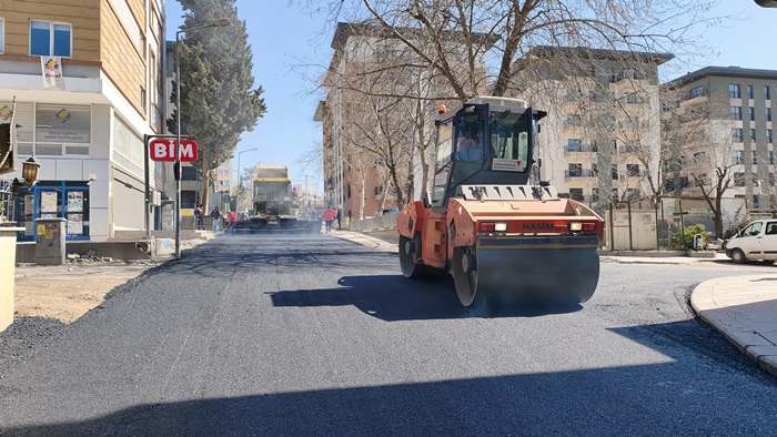 Büyükşehir, Yol Yenilemelerini Hummalı Bir Şekilde Sürdürüyor.
