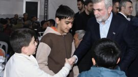 Büyükşehir’in Gönül Sofrası Çağlayancerit’te Kuruldu.