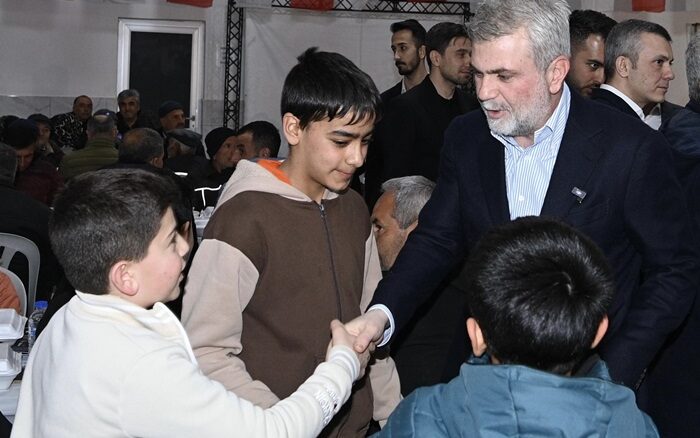 Büyükşehir’in Gönül Sofrası Çağlayancerit’te Kuruldu.