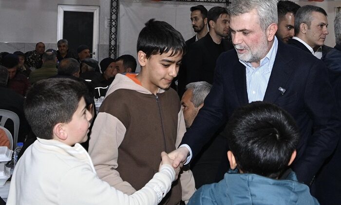 Büyükşehir’in Gönül Sofrası Çağlayancerit’te Kuruldu.