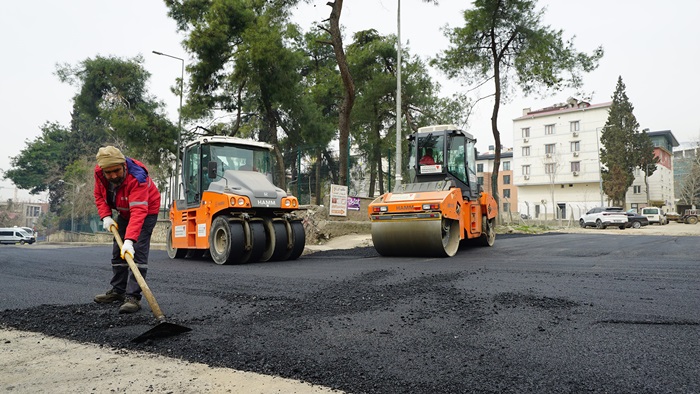 Büyükşehir, Dulkadiroğlu’nda Asfalt Yenileme Hamlesine Durmaksızın Devam Ediyor.