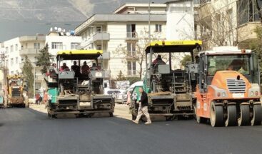 Büyükşehir, Dulkadiroğlu Yenişehir Mahallesi’nde Asfalt Seferberliğini Sürdürüyor.