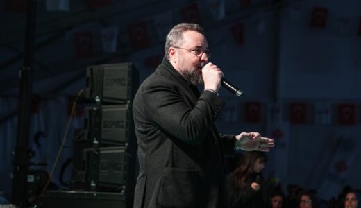 Mustafa Cihat, Ramazan Sokağı’nda Yüreklere Dokundu.