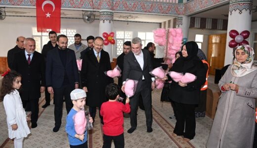 Başkan Görgel, Miniklerin Tekne Orucu Heyecanına Ortak Oldu.