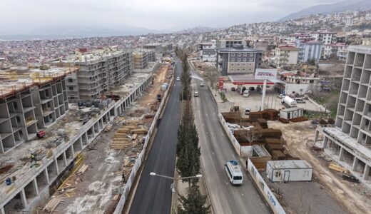 Büyükşehir, Doğukent’in Yolunu Yeniledi.