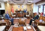 Prof. Dr. Sait Mesut Doğan’dan KSÜ Rektörü Prof. Dr. İbrahim Taner Okumuş’a Hayırlı Olsun Ziyareti.
