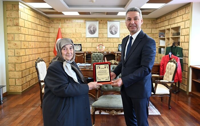 Hayırsever Ayranpınar Ailesinden KSÜ Sağlık Uygulama ve Araştırma Hastanesi’ne Destek.